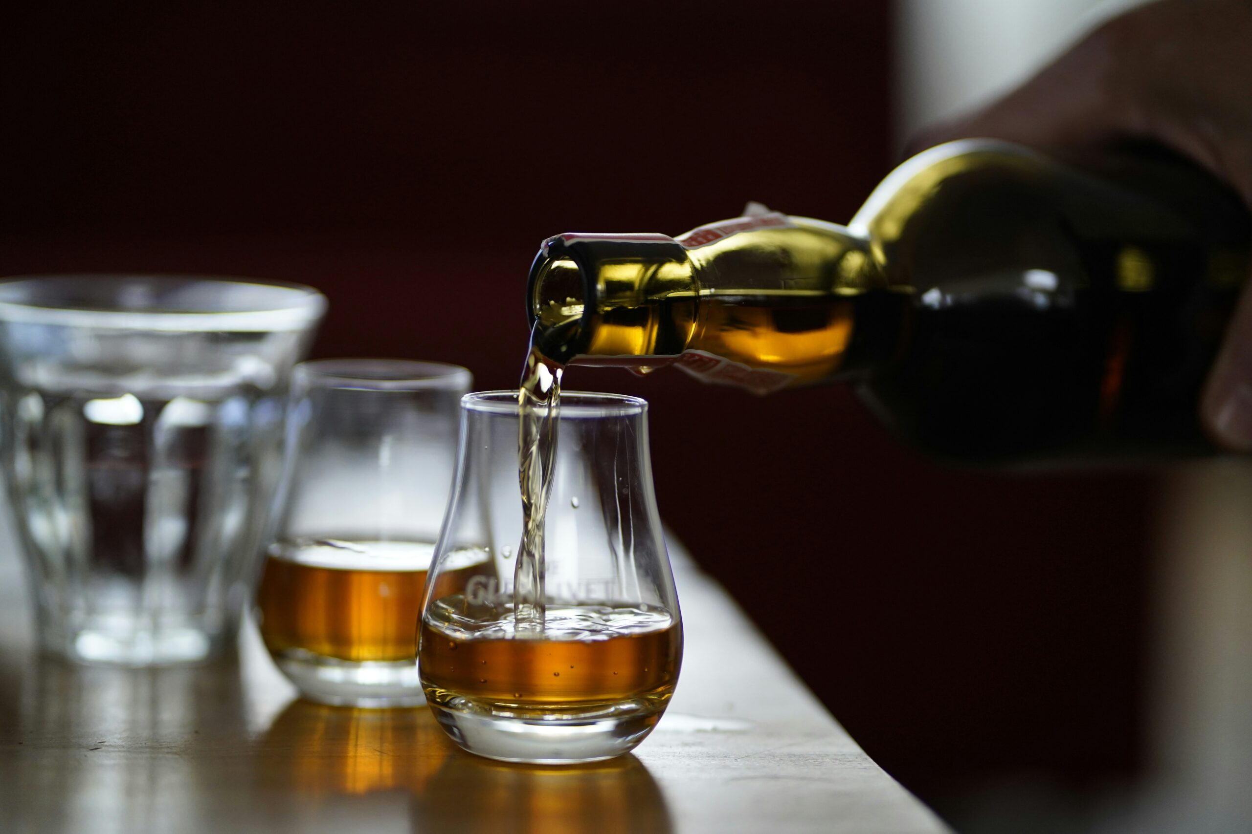 国産ウイスキー値上がり　輸出額が１０年で２２倍